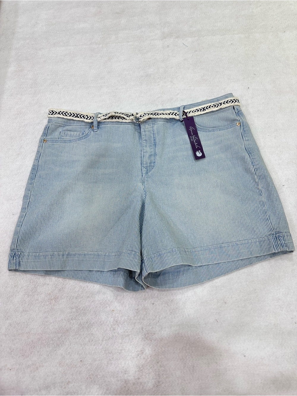 Gloria Vanderbilt Jean Shorts Size 16